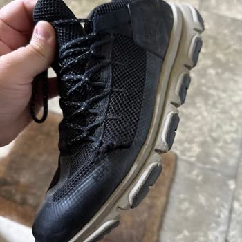 Ayakkabılar Kısa Sürede Yırtıldı Garanti Kapsamında Destek Verilmedi