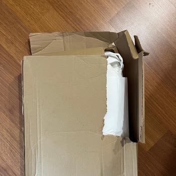 Siparişim Açılmış Ve Yeniden Kapatılmadan Teslim Edildi