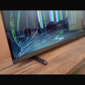 Kırık Gelen Televizyon Ve İlgisiz Müşteri Hizmeti