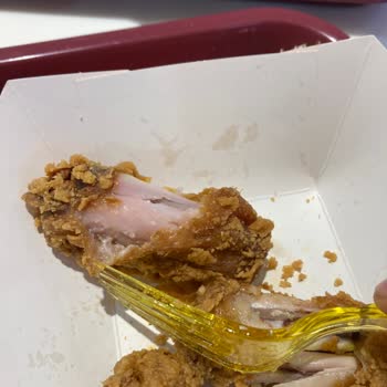 Popeyes'ta Çiğ Gelen Sipariş Ve Sağlık Riski