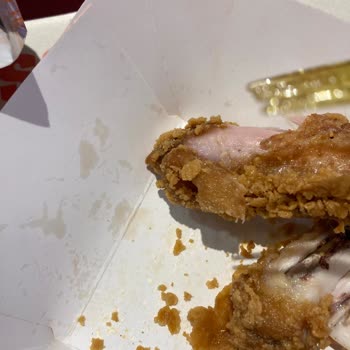 Popeyes'ta Çiğ Gelen Sipariş Ve Sağlık Riski