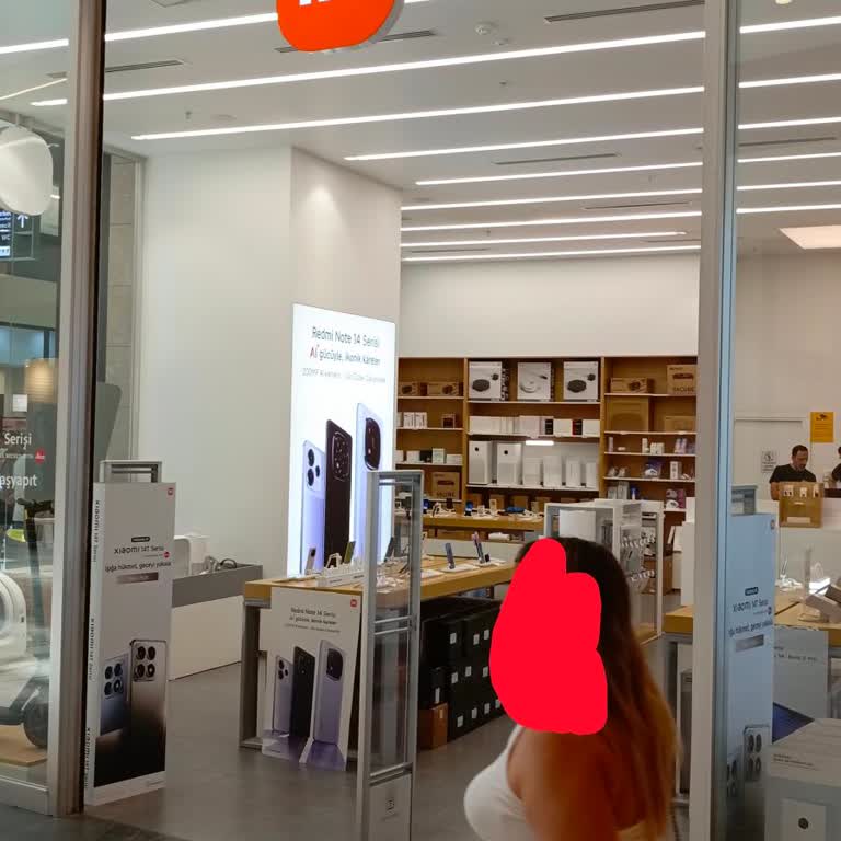 Xiaomi Mağazasında Sorunlu Cam Koruyucu Ve İlgisiz Hizmet