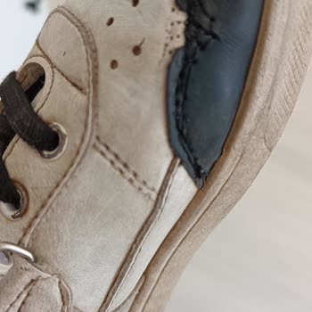 Deichmann Tamir Sonrası Ürünün Kötü Dikilmesi Nedeniyle Mağduriyet Yaşıyorum