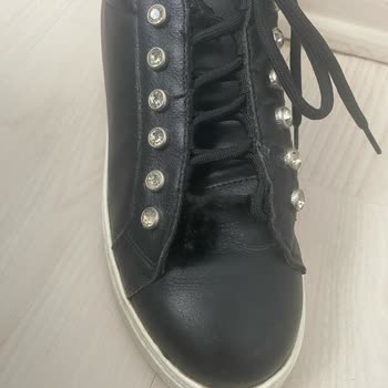 Derimod Ayakkabı İki Kez Giyince Patladı, İlgisiz Müşteri Hizmeti