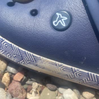 İlk Haftada Desenleri Silinen Ve Açılan Terlik Şaşkınlığı