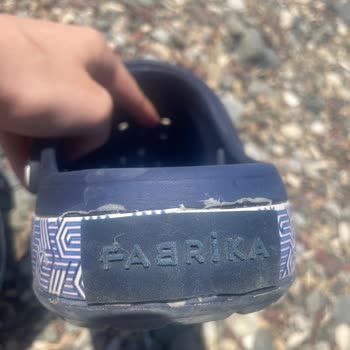 İlk Haftada Desenleri Silinen Ve Açılan Terlik Şaşkınlığı