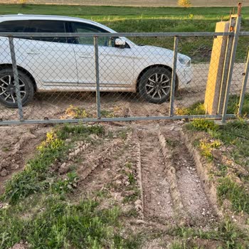 Elektrik Direği Montajı Sonrası Bahçe Kapıma Verilen Zarar Giderilmiyor