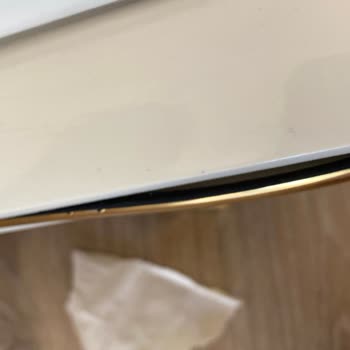 Aldığım Mobilyalar Hasarlı Ve Eksik Parçalarla Teslim Edildi