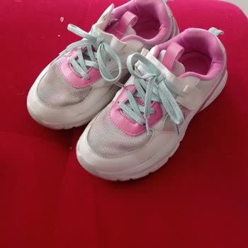 Çocuğumun Ayağını Acıtan Ayakkabı İçin Çözüm Bulamıyoruz