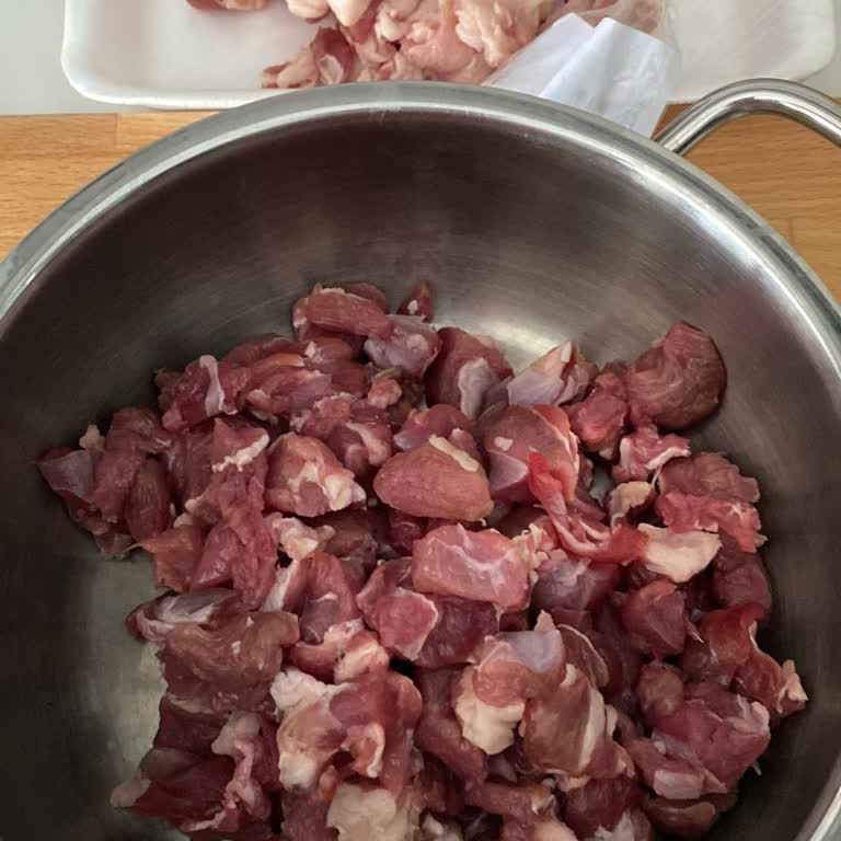 Yunus Market’ten Alınan Kuzu Kavurmalık Etin Yüksek Oranda Yağ İçermesi Ve Müşteri Yanıltılması