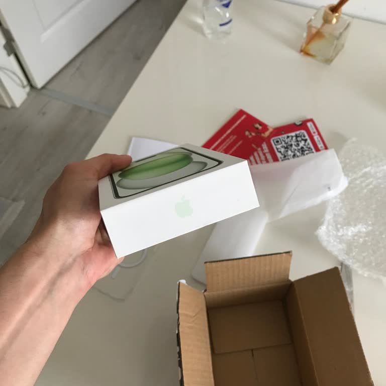 İphone Siparişimde Orijinal Olmayan Kılıf Ve Yanıtsız İade Talebi Mağduriyeti