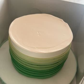 Pahalı Pastada Bayat Çileklerle Hayal Kırıklığı Yaşadım