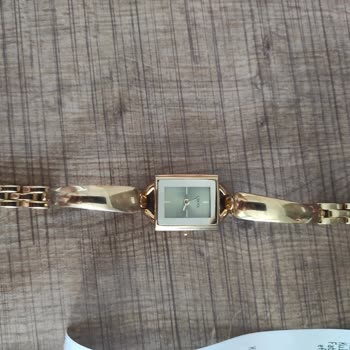 İpekyol Değişim Sonrası Saatte Leke Ve Renk Sorunu, Mağaza Yardımcı Olmadı