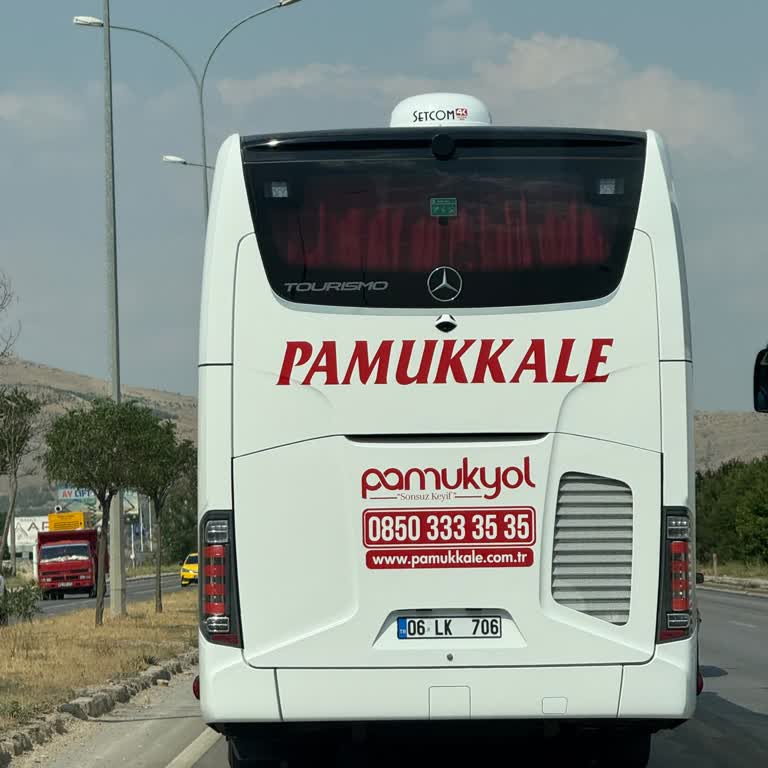 Pamukkale Otobüs Şoförünün Tehlikeli Sürüşü Canımızı Tehlikeye Attı