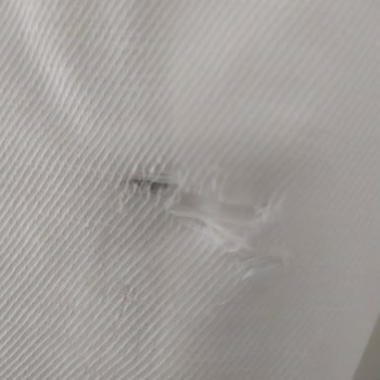 Hiç Giyilmemiş Üründe Yırtılma Ve İade Sorunu