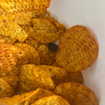 Cipsin İçinden Çıkan Siyah Çizimler Keyfimi Kaçırdı