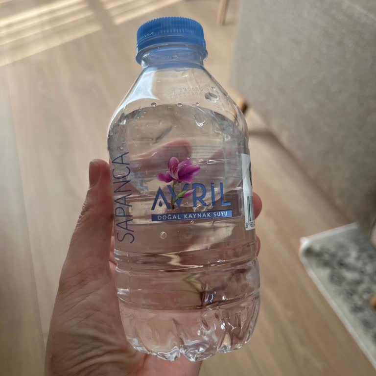 Avril Marka Suda Deterjan Kokusu