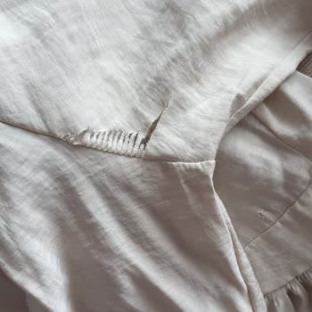 Yırtık Gelen Elbise Ve İade Sorunu