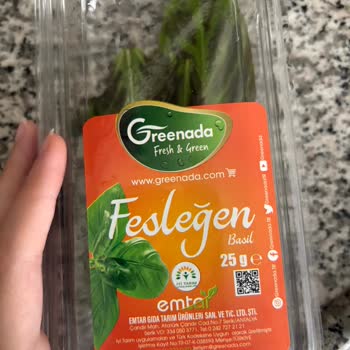 Aldığım Fesleğenin İçinden Bozuk Ve Kötü Kokulu Yapraklar Çıktı