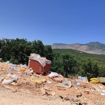 Korkuteli Belediyesi Kemerağzı Köyü Yakınında Çöp Sorunu Ciddiyetini Koruyor