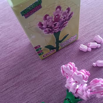 Aldığım Lego Çiçek Hatalı Üretimle Hayal Kırıklığı Yaşattı