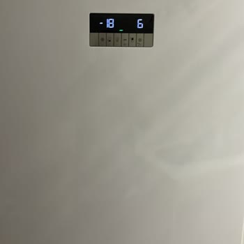 Arçelik Buzdolabı İlk Günden Beri Soğutmuyor, Servis Sorunu Çözmüyor