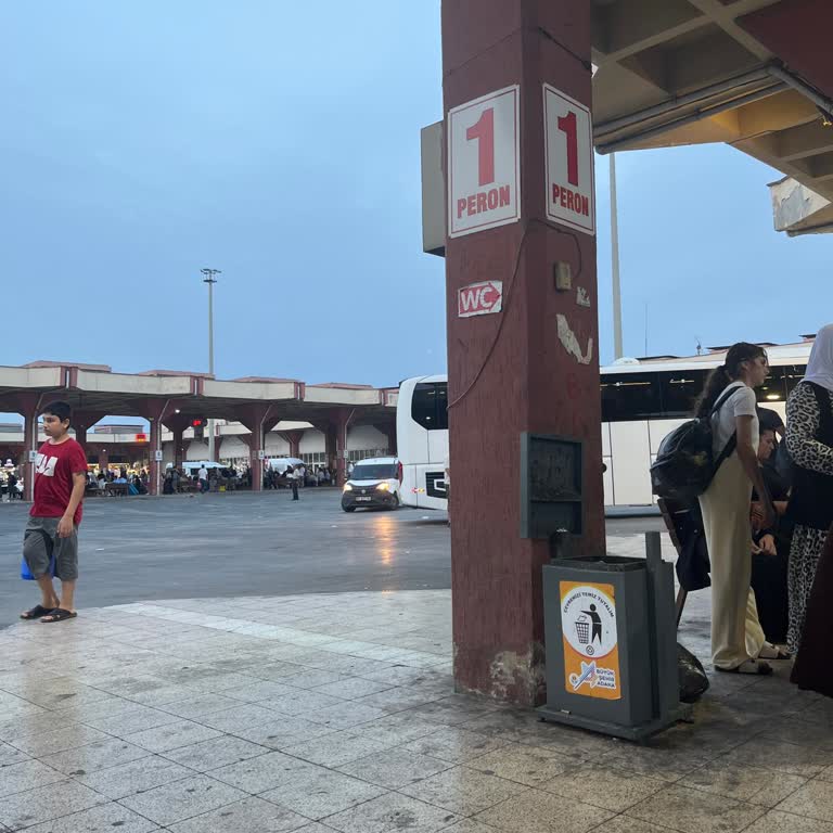 Otobüs Gecikmesi Ve Yetersiz Bilgilendirme Deneyimi