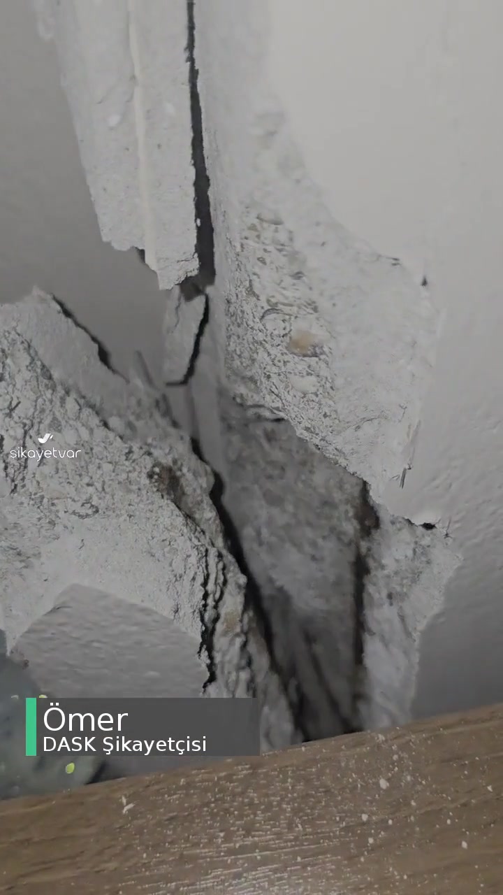 Deprem Hasarı İlgisizliği videonun kapak resmi