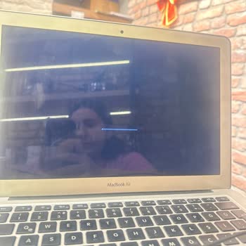 Macbook Air Yazılım Kurulumu İçin Haksız Ücret Talebi
