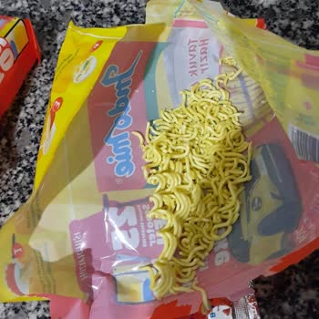Noodle Paketlerinde Yağ Eksikliği Ve Lezzet Sorunu