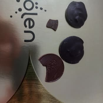 Şölen Çikolatadan Bozuk Ürün Çıkması Ve Müşteri Hizmetlerinden Yanıt Alınamaması