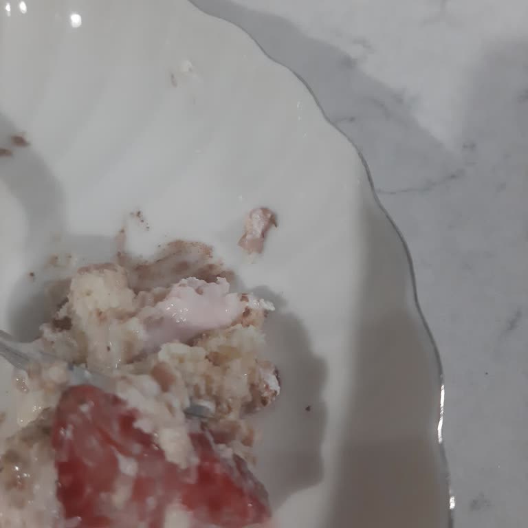 Bayat Ve Sağlıksız Tatlı Nedeniyle Yaşanan Memnuniyetsizlik