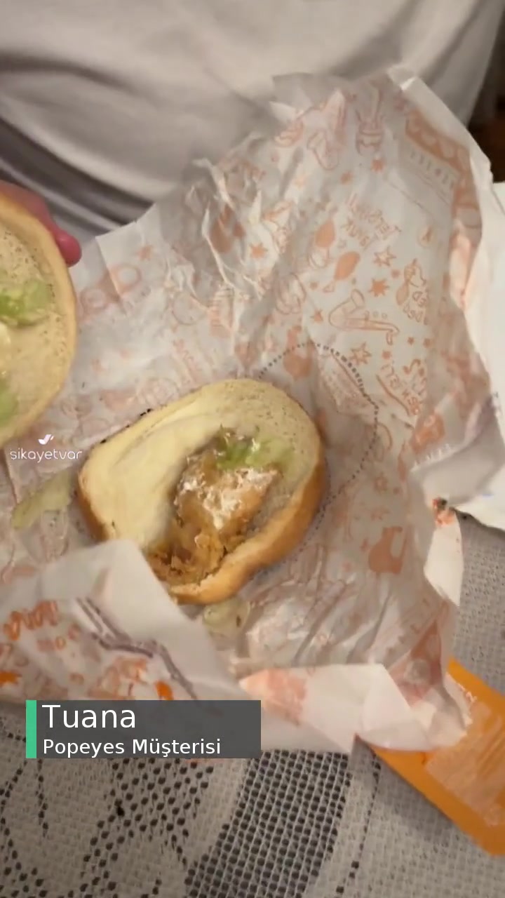 Popeyes Popchicken Olduğunu Sanan Hamburger videonun kapak resmi
