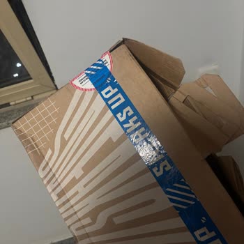 DHL Kargo İle Gelen Yırtık Ve Açılmış Kutu Mağduriyeti