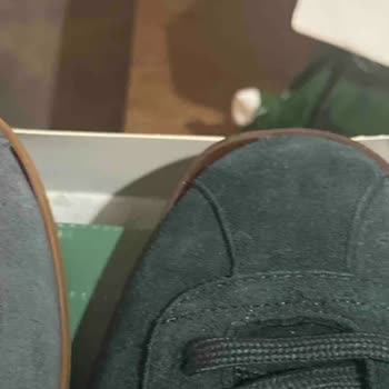 Aynı Model Ayakkabının İki Rengi De Defolu Çıktı Kalite Düşmüş Olabilir Mi