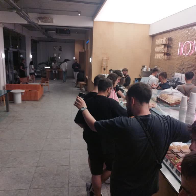 Karasu Espressolab Şubesinde Uzun Süreli Sıra Ve Yavaş Servis Sorunu