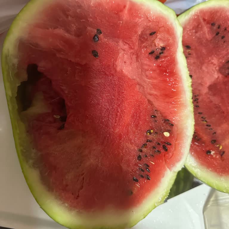 Migros Sincan Şubesinden Gönderilen Bozuk Karpuz