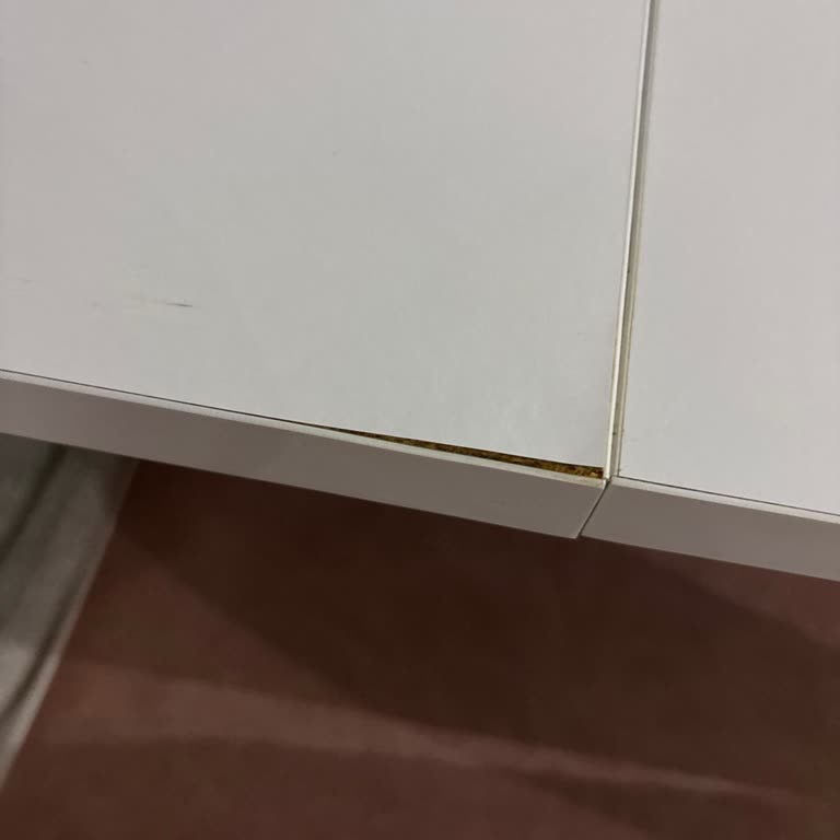 Yeni Alınan Yemek Masasında Kısa Sürede Kenar Atması Sorunu