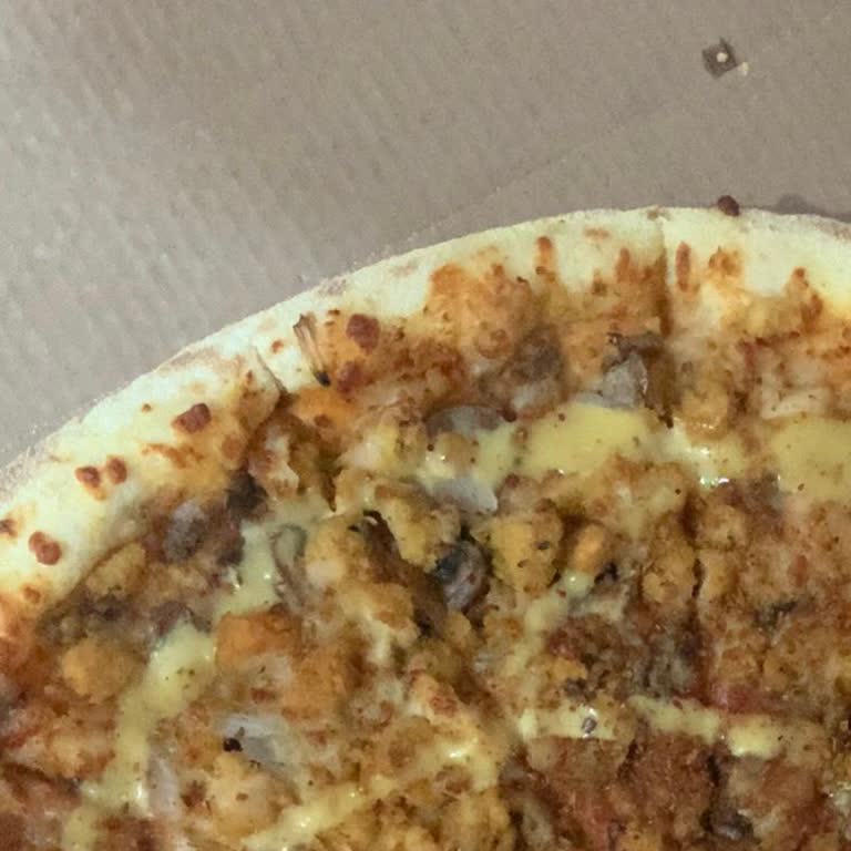 Soğuk Ve Hamur Gelen Pizza Siparişinden Bıktım, Para İadesi İstiyorum