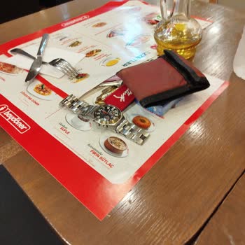 Forum Mersin AVM Baydöner'de Eğitimsiz Personel Ve Kalitesiz Hizmet Hayal Kırıklığı Yarattı