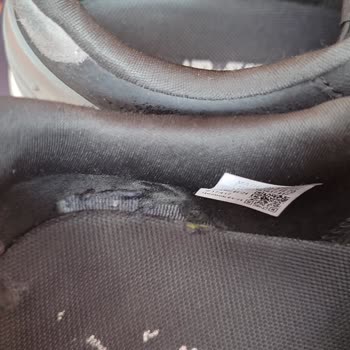 Reebok Ayakkabıda 5 Ayda Taban Ve Astar Sorunu, Değişim Talebi