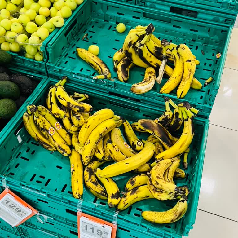 Nata Vega Migros'ta Manav Reyonunda Sürekli Kalitesiz Ürün Sorunu