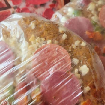 Dondurulmuş Pizzanın Yanık Ve Beklentiyi Karşılamayan İçeriğiyle Hayal Kırıklığı