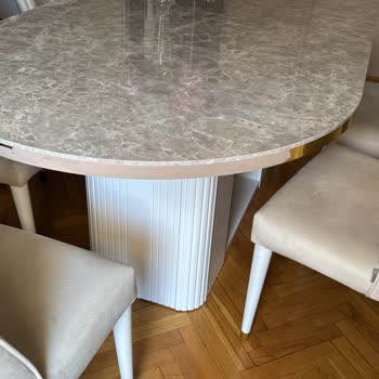 Masa Şeridi Soyuldu, Servis Hiçbir Şey Yapmadı!