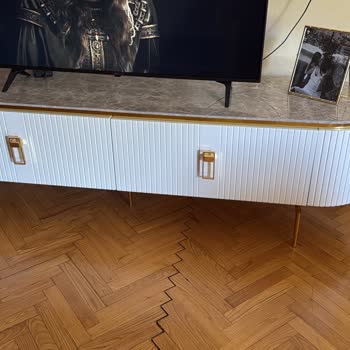 Masa Şeridi Soyuldu, Servis Hiçbir Şey Yapmadı!