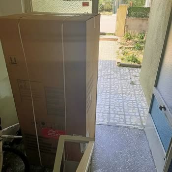 Buzdolabı Teslimatı Apartman Girişinde Bırakıldı, Eve Taşınmadı