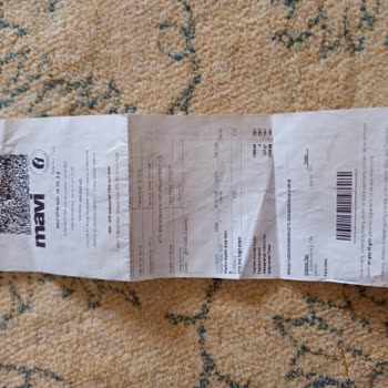 Mavi Pantolonum Bir Yıl İçinde Soldu Ve Yırtıldı