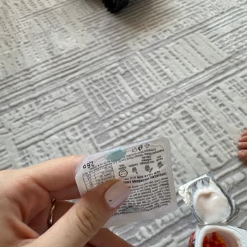 Danone Meyveli Mix Ürününde Saç Çıkması Şokunu Yaşadım