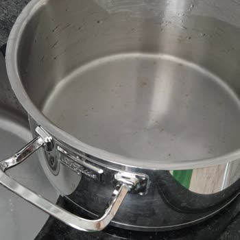 Aryıldız Tencerede Paslanma Ve Müşteri Hizmetlerine Ulaşılamıyor!