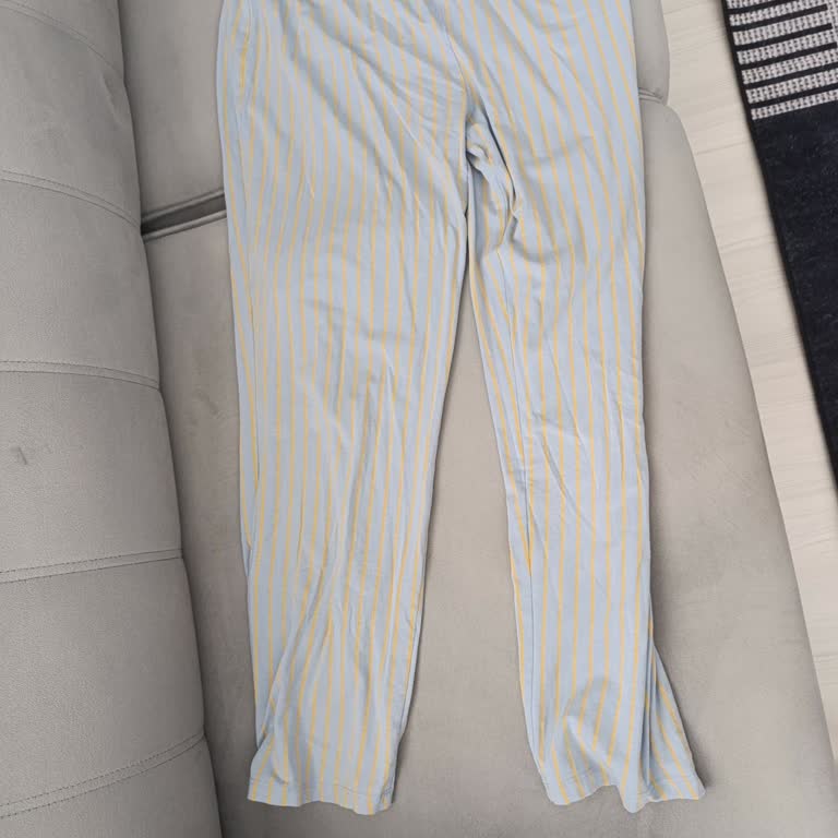 Pijama Takımındaki Yoğun Lastik Kokusu Rahatsız Ediyor